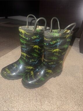 Kids light-up Black Dinosaur Rain Boots with Green & Blue Print